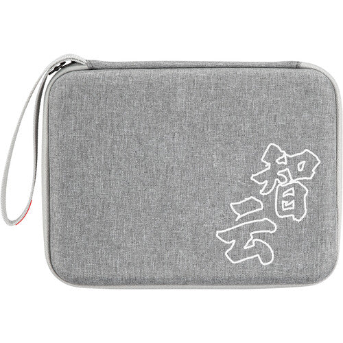 El estabilizador electrónico para smartphone tiene agarre mejorado, diseño ergonómico. Zhiyun Smooth Q4 COMBO: su solución de cardán perfecta para contenido fluido y creativo. Ideal para creadores en movimiento. El estabilizador electrónico para smartphone tiene agarre mejorado, diseño ergonómico. Zhiyun Smooth Q4 COMBO: su solución de cardán perfecta para contenido fluido y creativo. Ideal para creadores en movimiento.