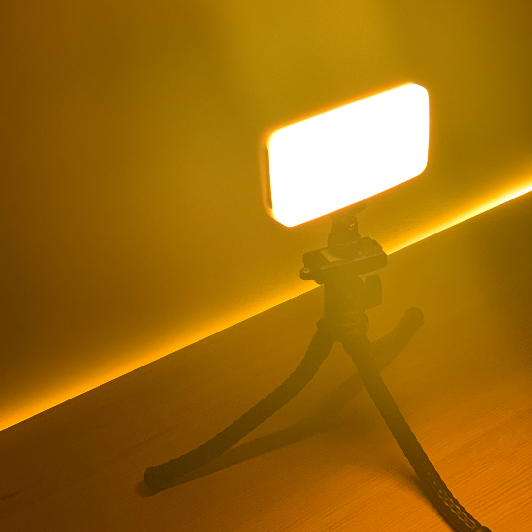 Luz LED RGB Vijim VL196 con Difusor y Panal