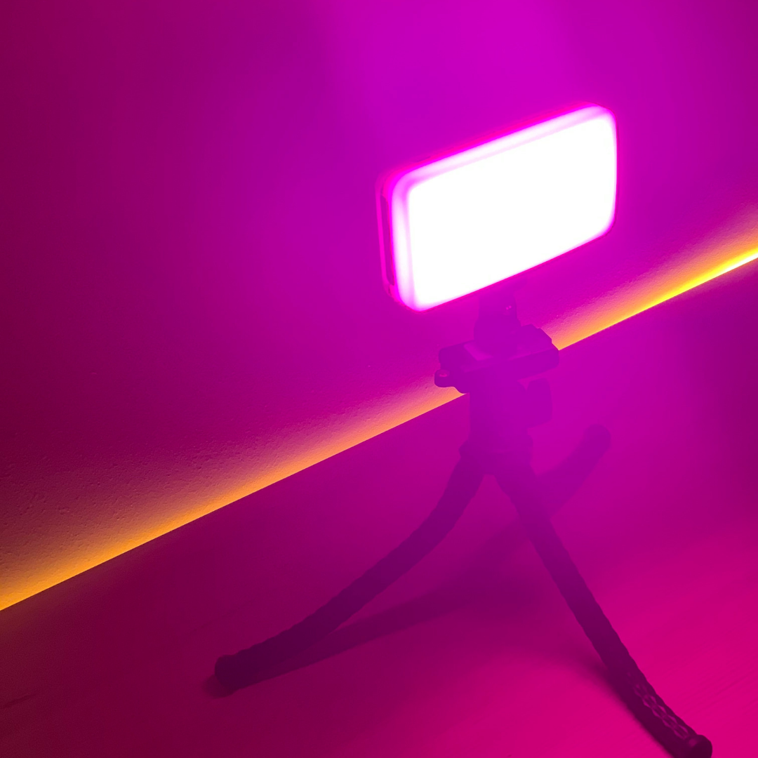 Luz LED RGB Vijim VL196 con Difusor y Panal