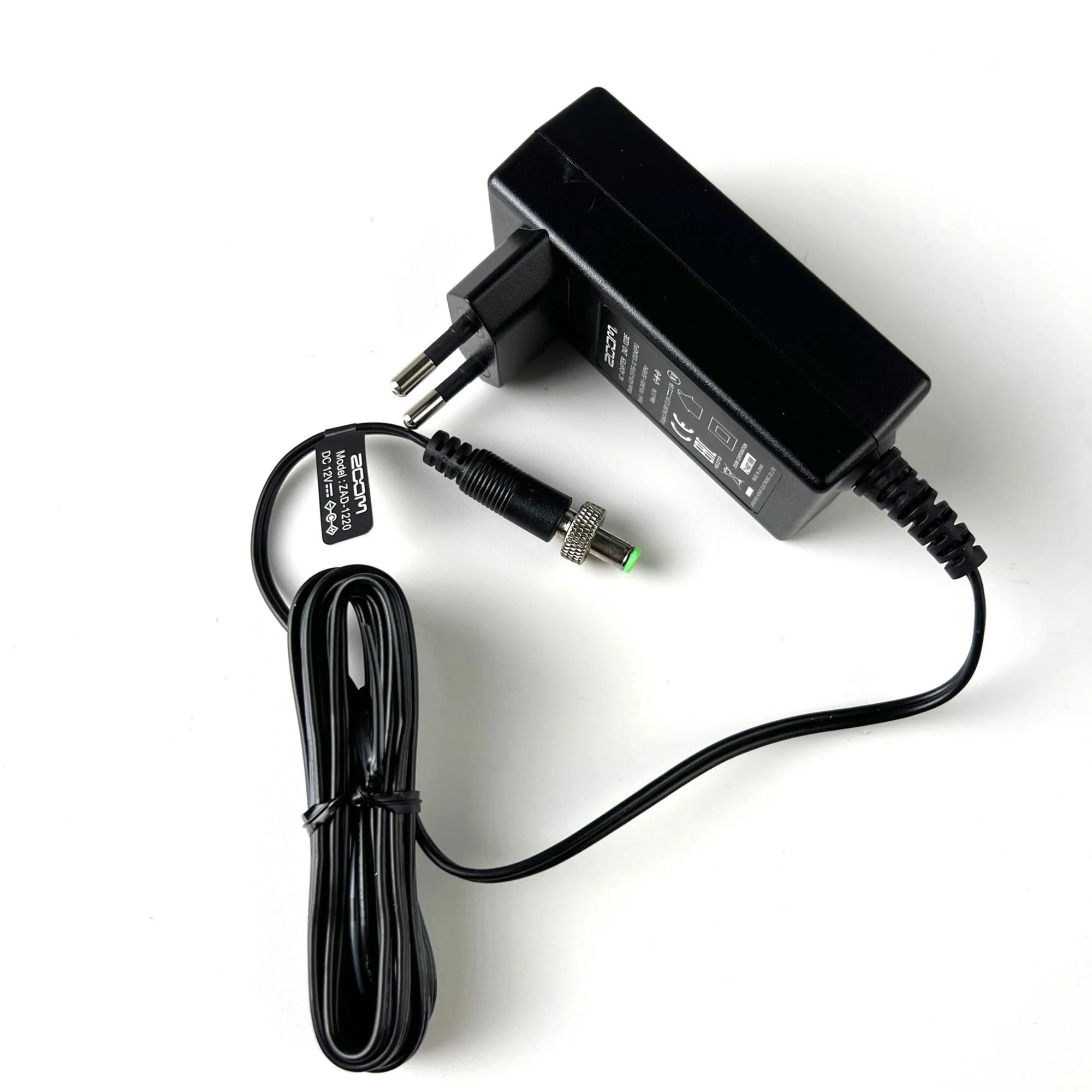 Adaptador de Corriente 12V 2A Compatible Con R20 Zoom ZAD-1220E