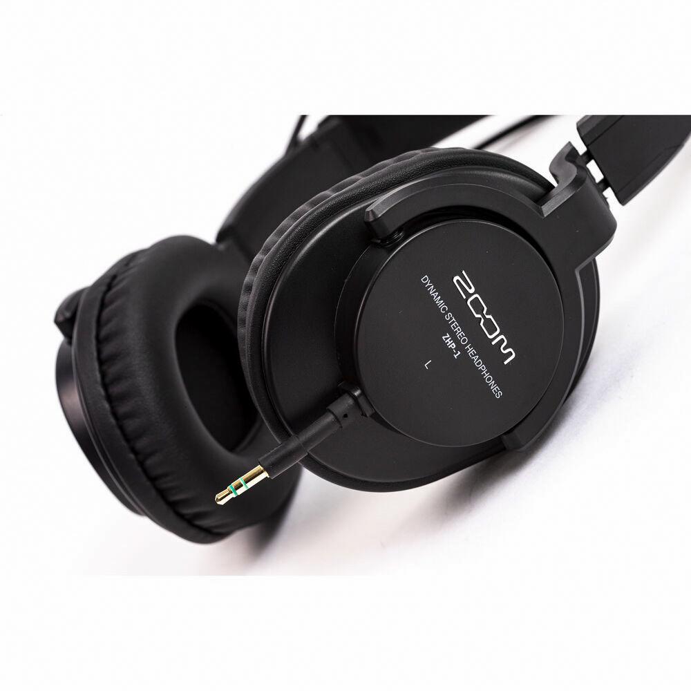 Pack Podcast Zoom ZDM-1PMP Micrófono XLR con Audífonos y Soporte de Mesa