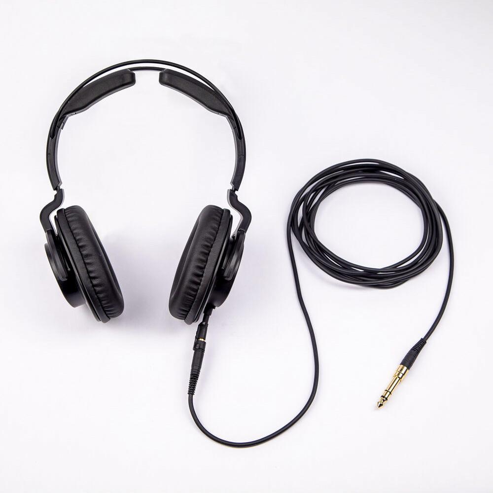 Pack Podcast Zoom ZDM-1PMP Micrófono XLR con Audífonos y Soporte de Mesa